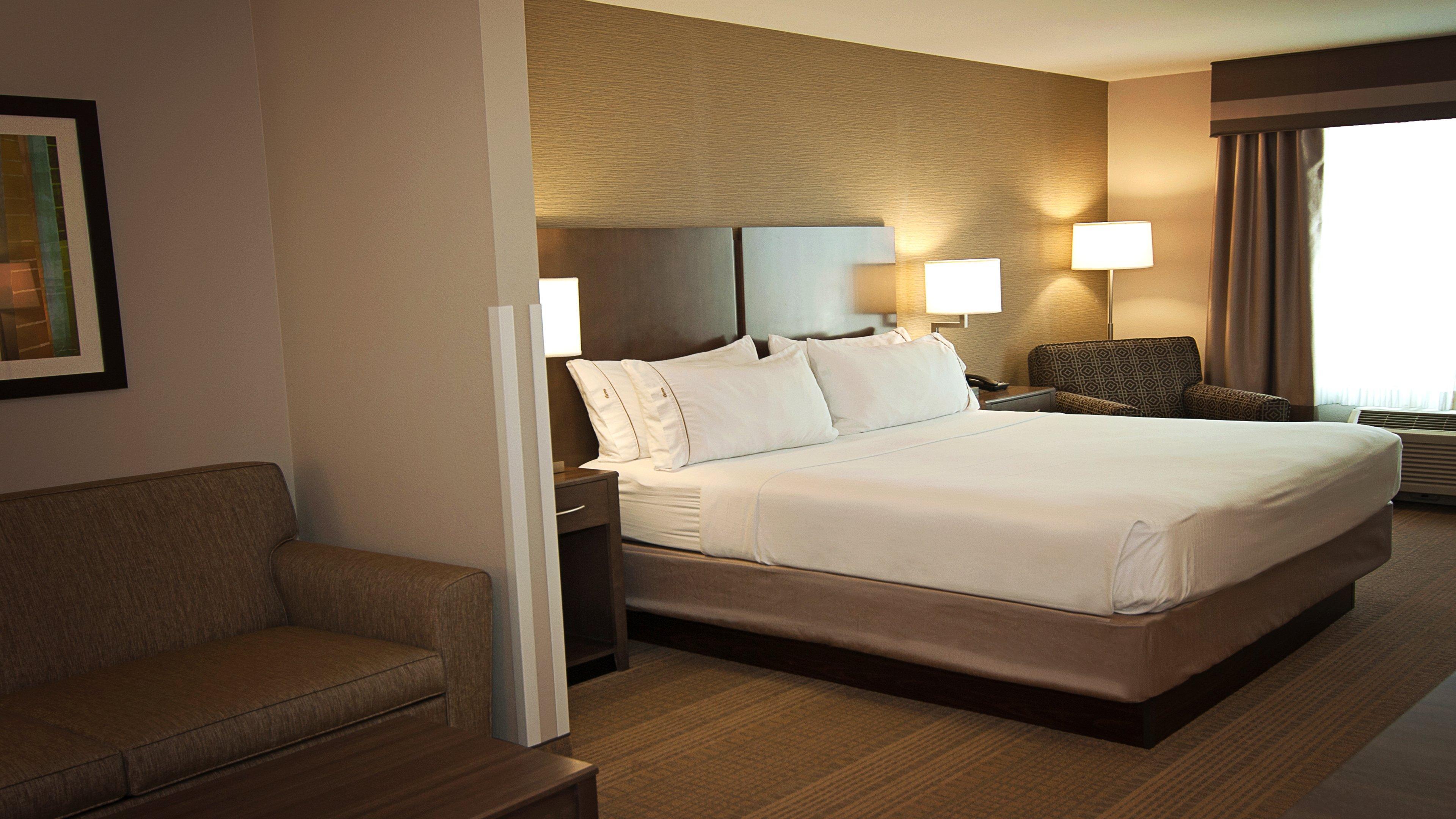 Holiday Inn Express Hotel & Suites Wichita Northeast By Ihg Exterior foto