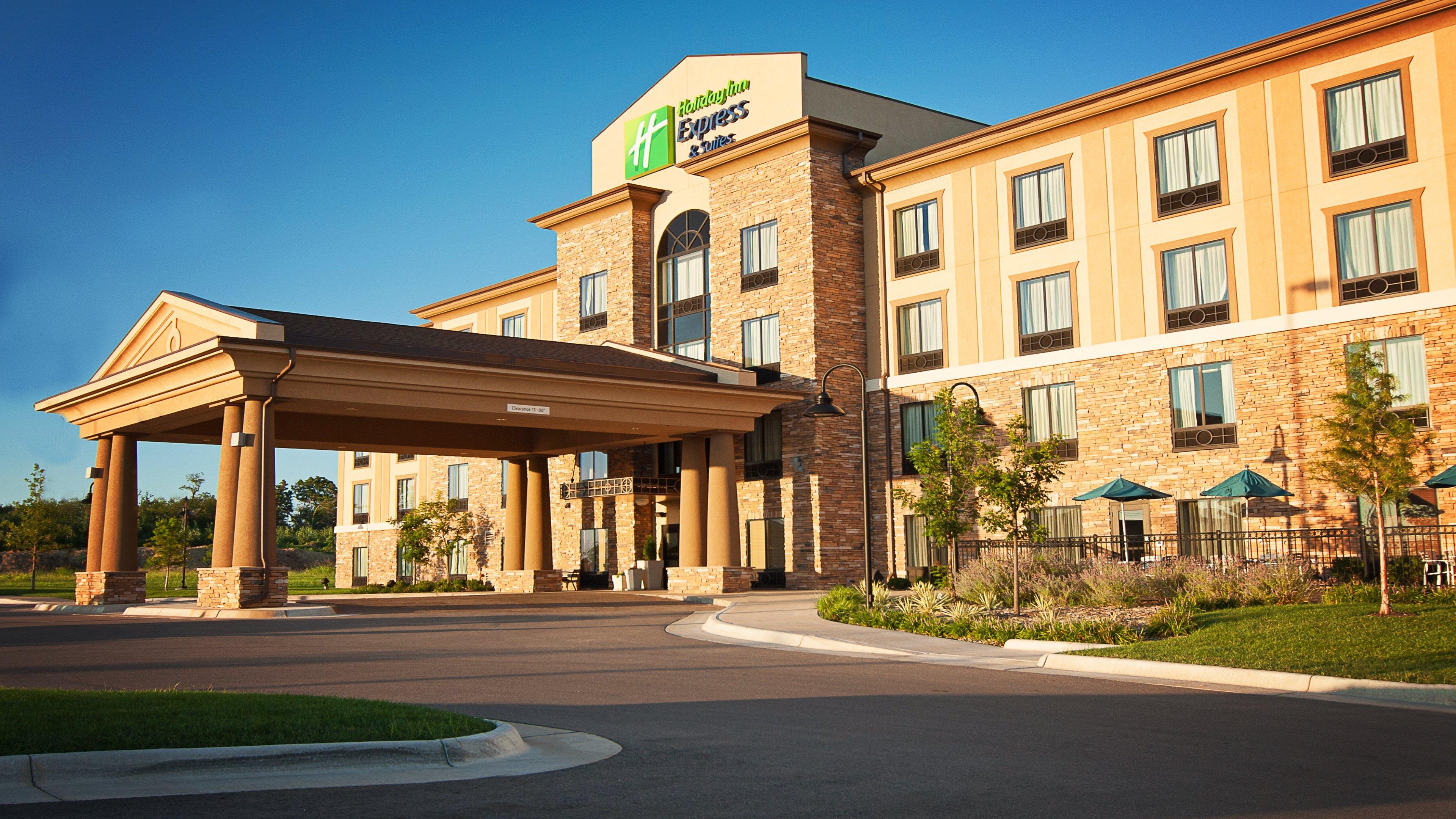 Holiday Inn Express Hotel & Suites Wichita Northeast By Ihg Exterior foto
