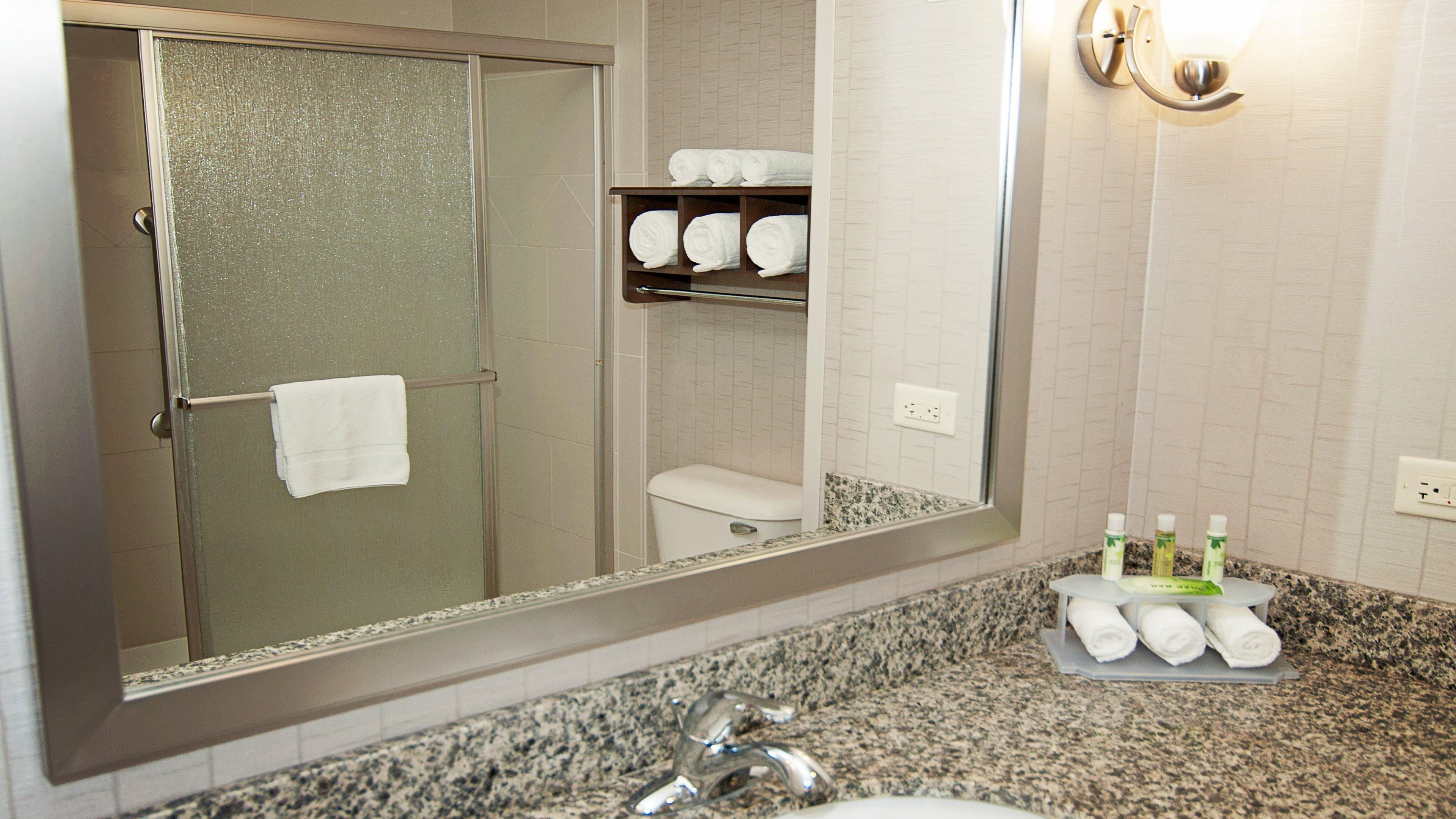 Holiday Inn Express Hotel & Suites Wichita Northeast By Ihg Exterior foto