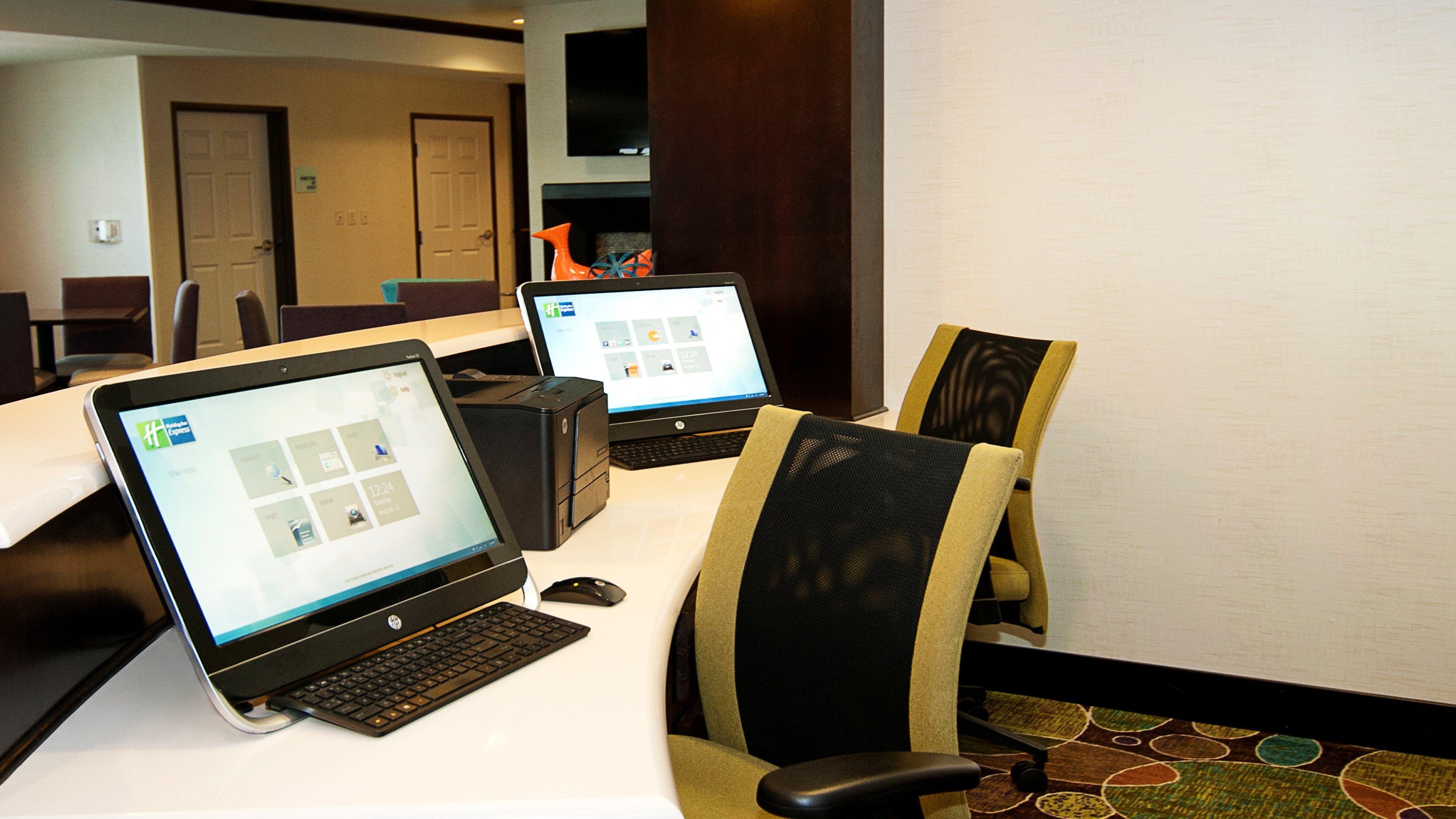 Holiday Inn Express Hotel & Suites Wichita Northeast By Ihg Exterior foto