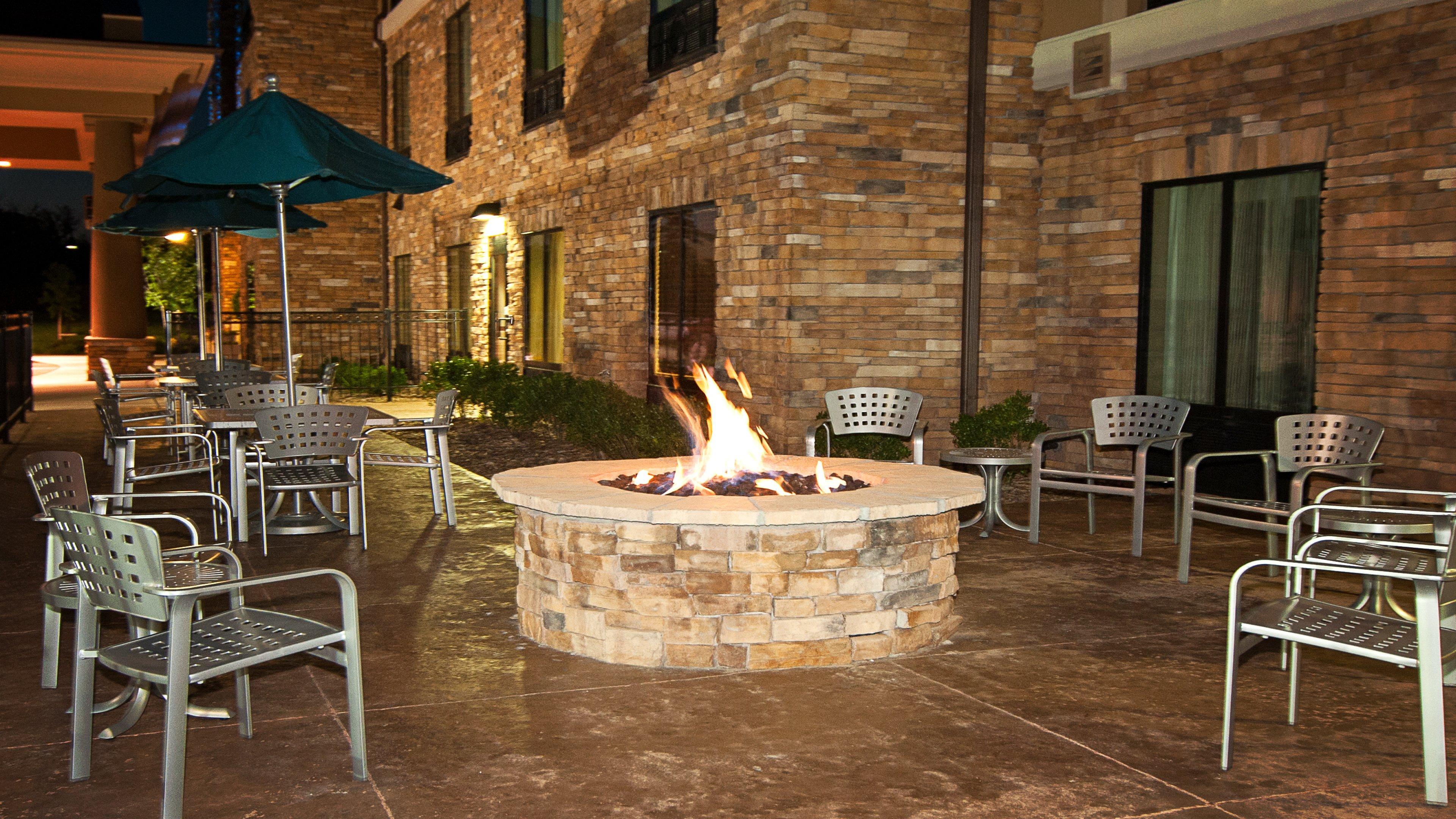 Holiday Inn Express Hotel & Suites Wichita Northeast By Ihg Exterior foto