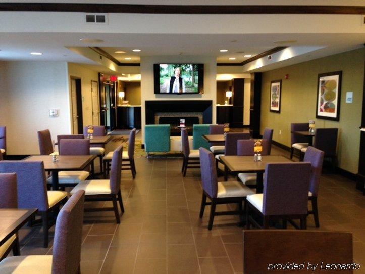 Holiday Inn Express Hotel & Suites Wichita Northeast By Ihg Exterior foto